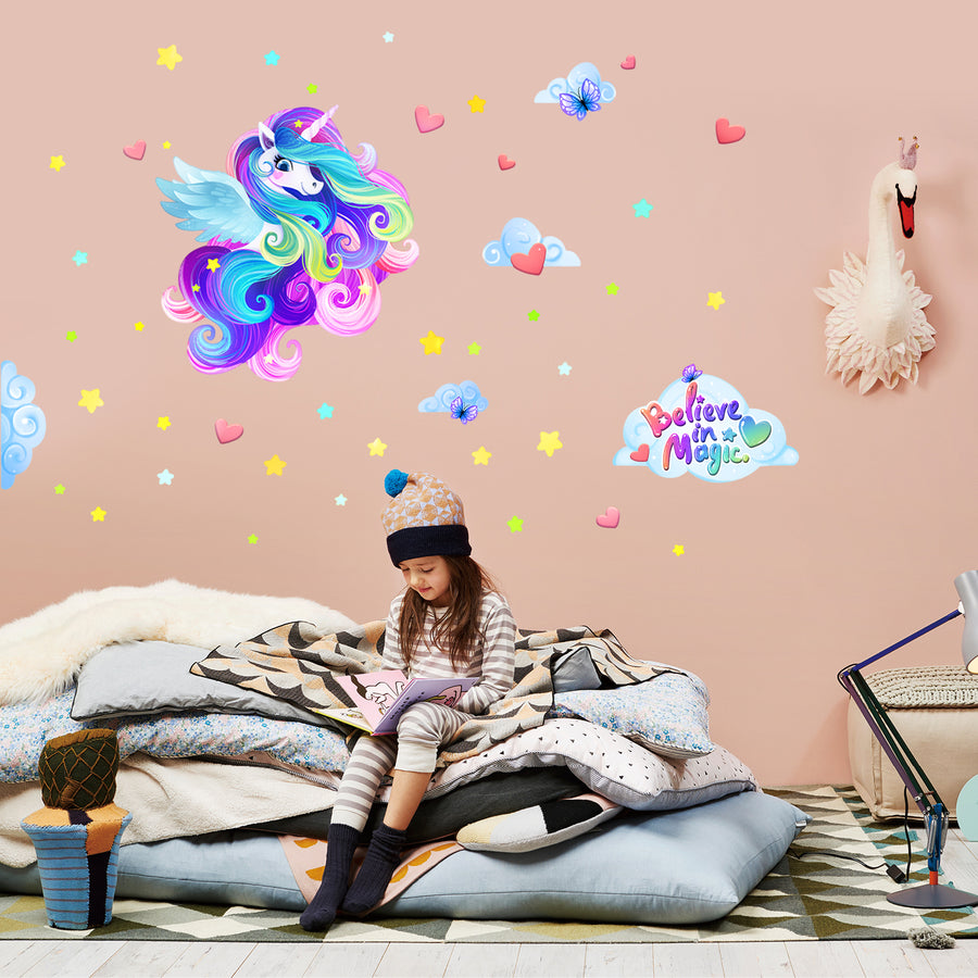 Unicorn glow in the dark wall sticker – Hold a star